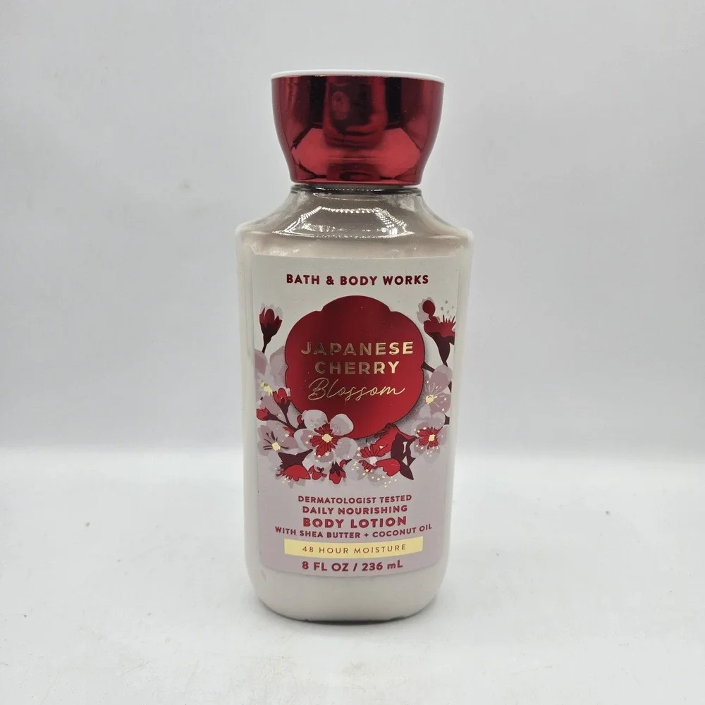 Bath & Body Works Japanese Cherry Blossom Body Lotion w/Shea & Vitamin E 8oz NEW